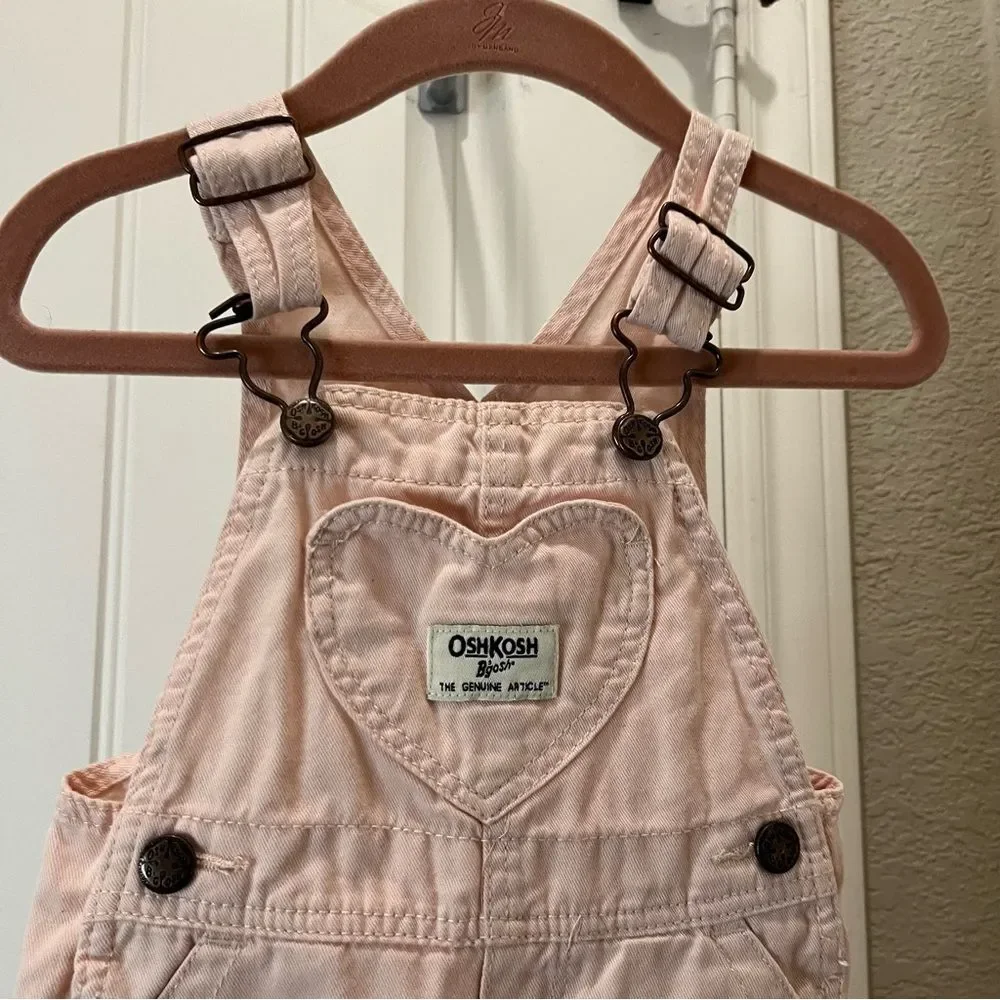 OshKosh B'gosh Overalls Girls Size 6M Light Pink Cotton Heart Pocket Vestbak